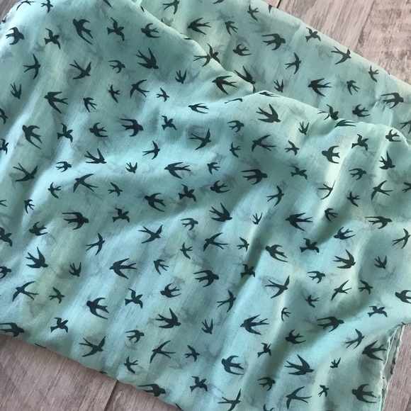 Green Boho Wrap scarf - Picture 5 of 6